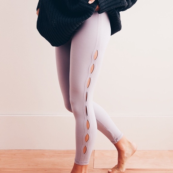 aerie Pants - leggings with hole detail